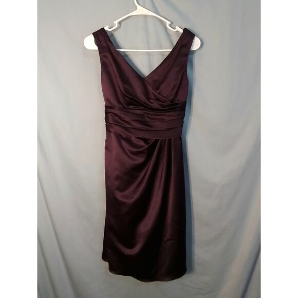 David's Bridal plum color dress with rushing - Picture 4 of 6